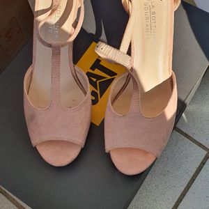 Sandale rose daim
