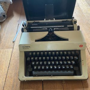 Machine à écrire 