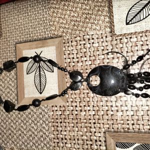 Collier noir 