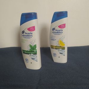 Shampooing Head and Shoulders 