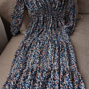 Robe fleurie doublée taille M