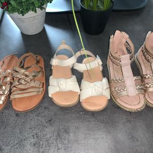 Chaussures fille taille 22/23