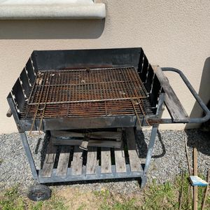 Barbecue à restaurer
