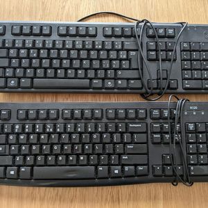 2 claviers QWERTY (US+UK)