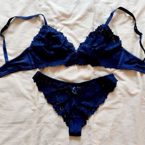 Ensemble dentelle marine Monoprix