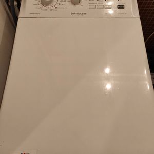 Machine à laver en très bonne condition 