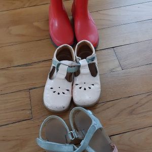 3 paires de chaussures taille 26
