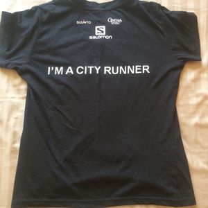 T-shirt noir « Run my city »