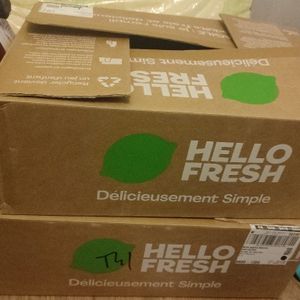 2 cartons de vêtements de 3 à 5 ans