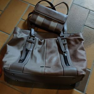 Sac et porte feuille 