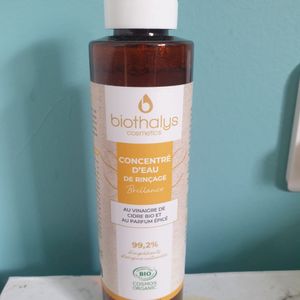 Eau de rinçage capillaire 