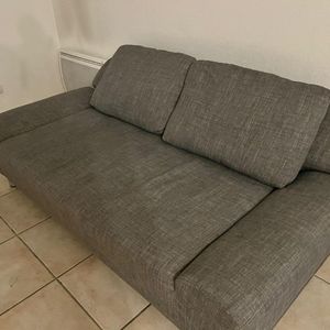 Canapé en tissu gris 
