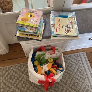 Livres et jouets jusqu’à 2 ans environ