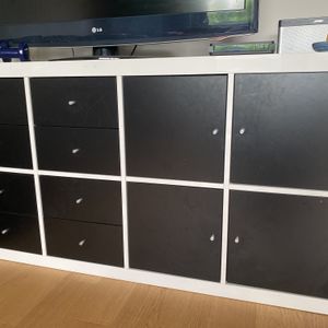 Meuble IKEA avec 8 tiroirs et 4 placards 