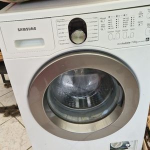 Machine à laver pour pièce 