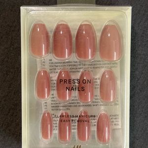 Faux ongles H&M