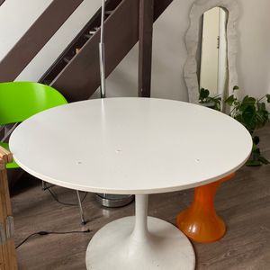 Table tulipe IKEA