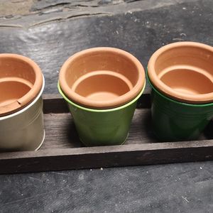 Lot 3 pots