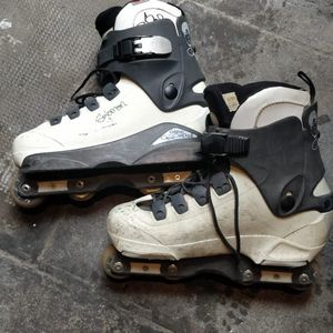 Roller agressive Salomon taille 45 et protections