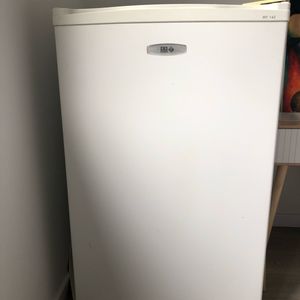Petit réfrigérateur 