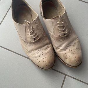 Chaussures de ville beige Taille 39
