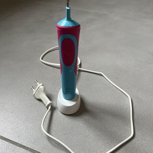 Brosse à dents électrique + embouts
