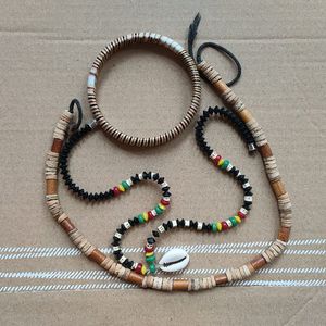 Lot colliers et bracelet 