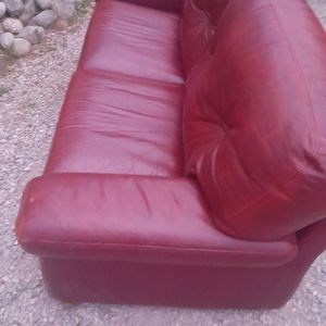 Regeev sofa rouge