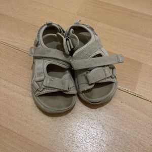 Sandales enfant taille 26