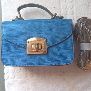 Petit sac bleu avec Bandoulière