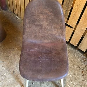 Chaise marron