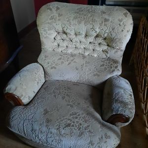 Deux fauteuils 
