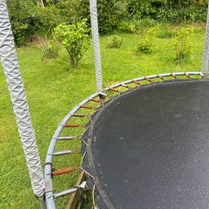 Donne trampoline en l’état