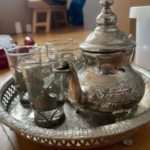 Service à thé à la menthe