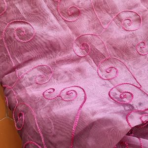 Tissu prune pour projet de couture