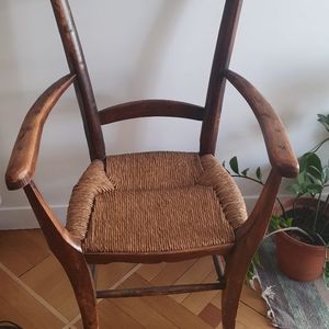 Chaise en bois - à reparer