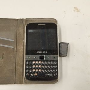 Vieux Samsung à touches 