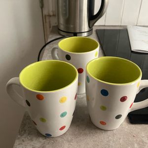 3 mugs