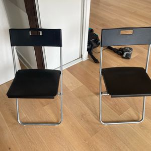 URGENT : 2 chaises pliable 