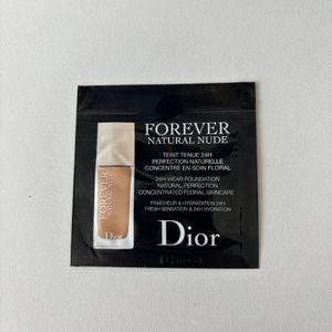 Échantillon fond de teint Dior 