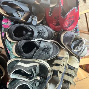 Chaussures 👟 26-29-30 en l’état 