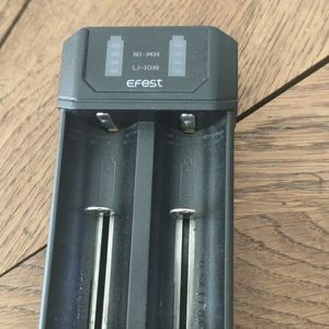 Chargeur accu batteries cigarette électronique 