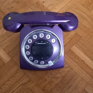 Téléphone fixe violet