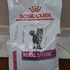 Donne croquettes Royal CANIN spécial Renal