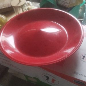 Assiette plastique rouge cirque