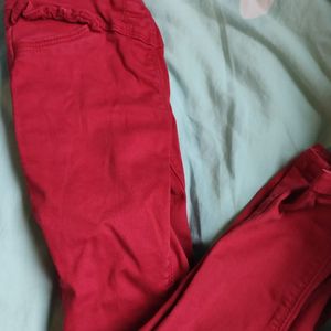 Jeans slim rouge 6 ans ?