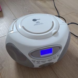 Lecteur radio CD et MP3 avec port USB