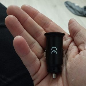 Chargeur USB voiture 