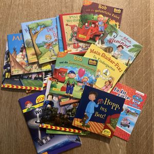 Lot de 17 mini livres pour enfant en Allemand. 