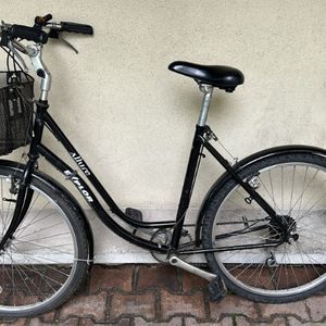 Vélo à retaper / ou pour pièces détachées